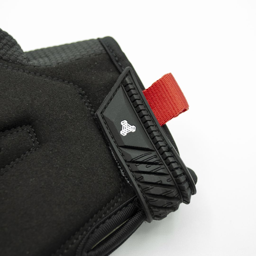 SimRacing PRO Grip Gloves - The perfect grip on Sim Racing Steering Wheel